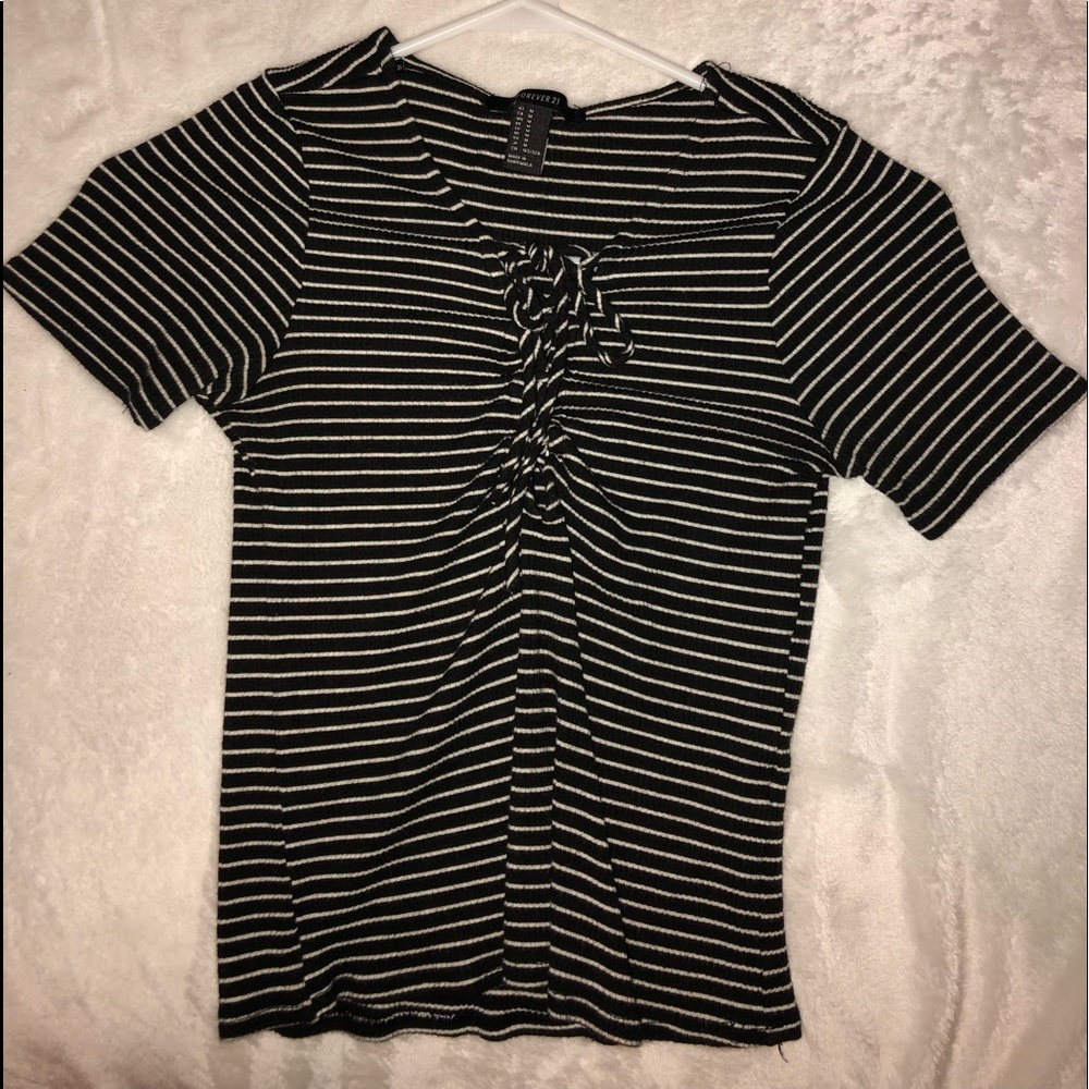Cute front tie shirt